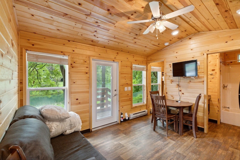 Boo Boo Cabin-2